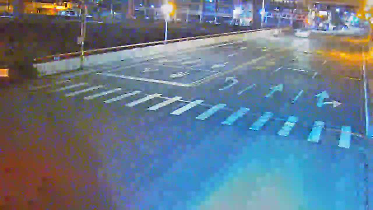 太平路/甲堤路(右側車流往環中東路)