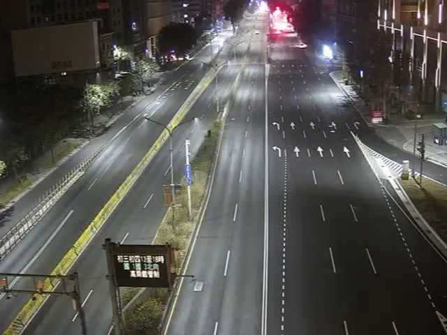 臺灣大道/環中路(右側車流往文心路)