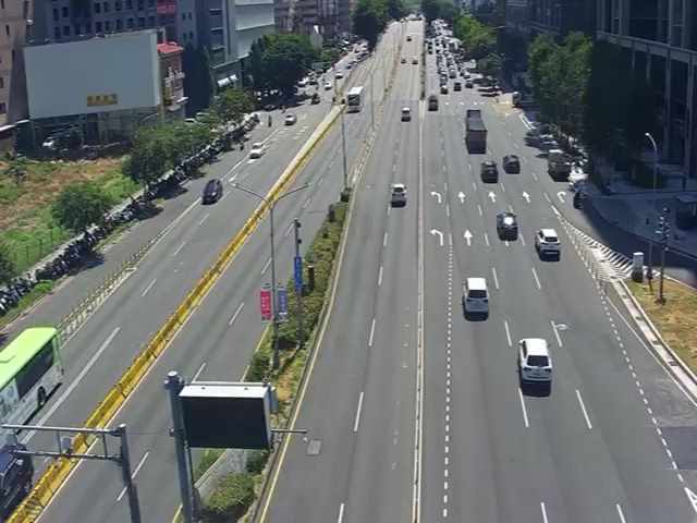 台灣大道/環中路(右側車流往文心路)