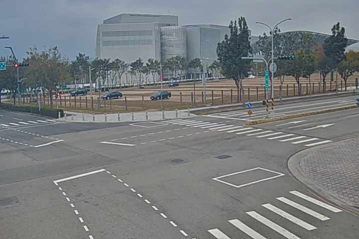 經貿路/經貿七路(監控經貿8地停車場)
