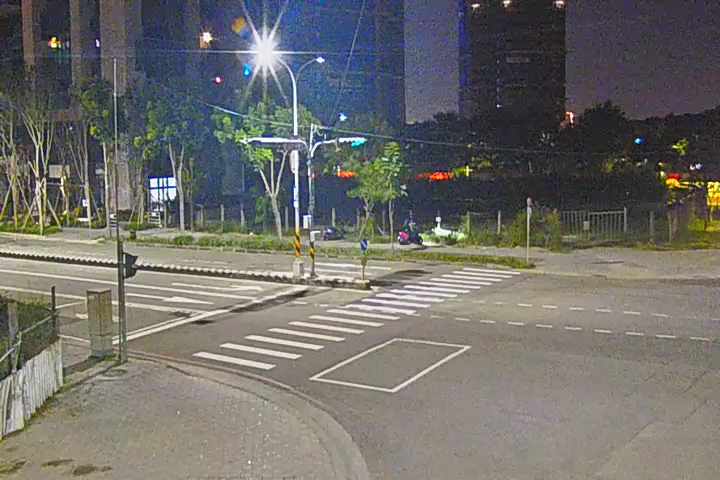 經貿路/經貿七路(監控經貿8地停車場)