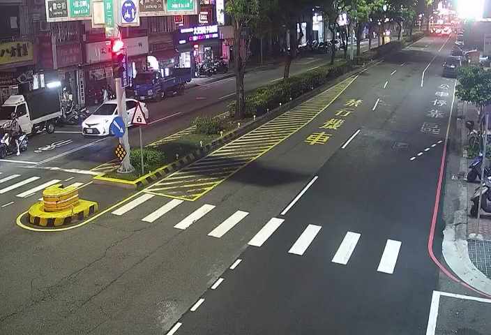 台中市北屯區中清路/雷中街(右側車流往文心路)
