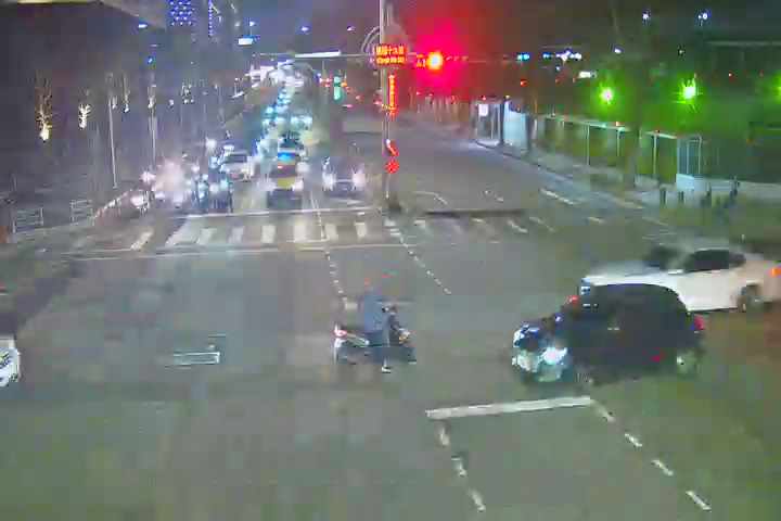 崇德路三段/崇德十九路(右側車流往環中路)