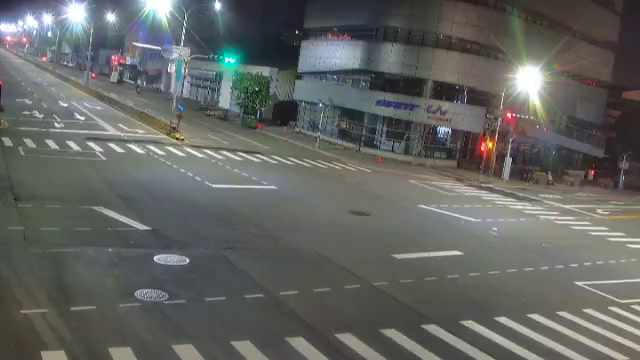 中科路/河南路(右側車流往文心路)