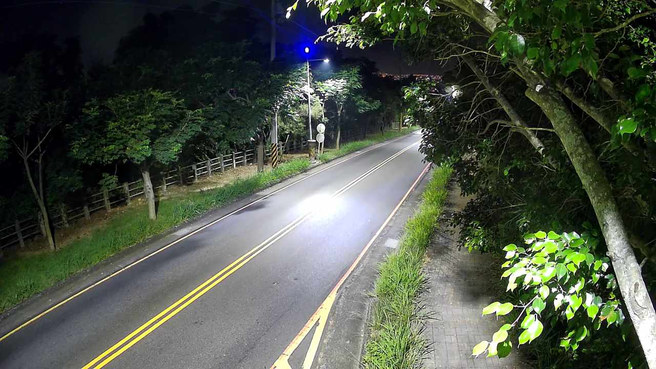 大肚區藍色公路(右側車流往自由路)