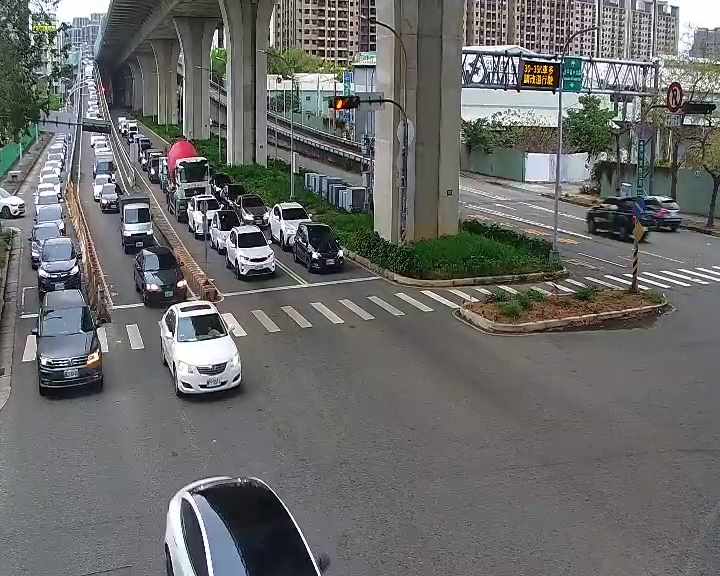 環中東路/建軍二街(太原下匝道車流往東山路)