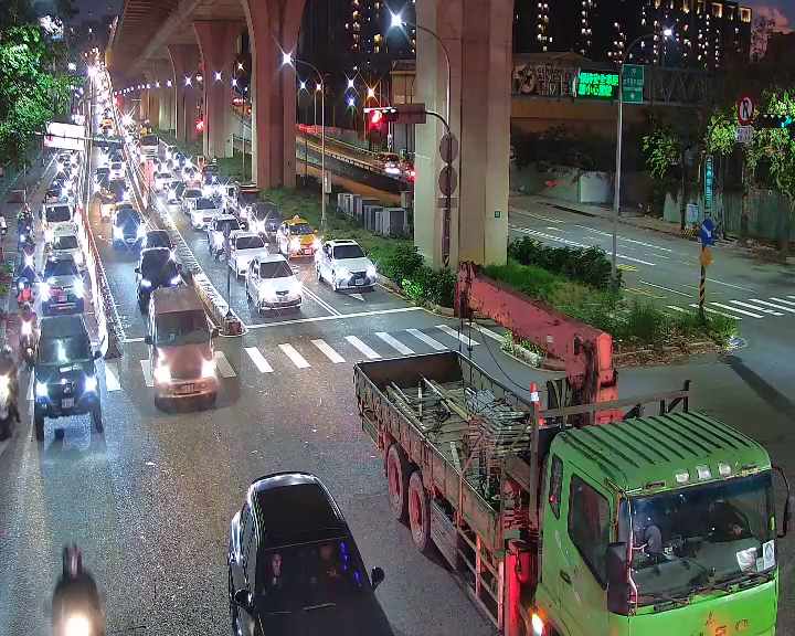 環中東路/建軍二街(太原下匝道車流往東山路)