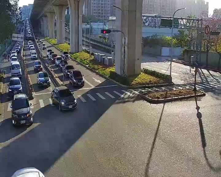 環中東路/建軍二街(太原下匝道車流往東山路)
