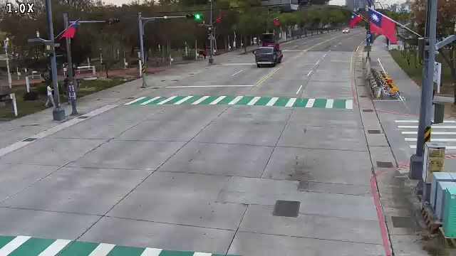 中科路/中央公園遊客中心(右側車流往環中路)