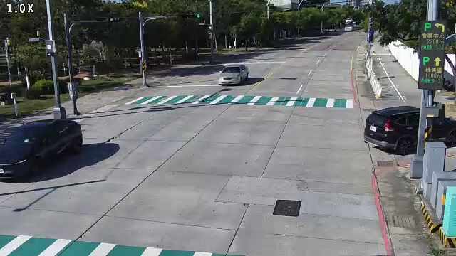 中科路/中央公園遊客中心(右側車流往環中路)Zhongke Rd./Taichung Central Park (Right side Traffic flow to Huanzhong Rd. )