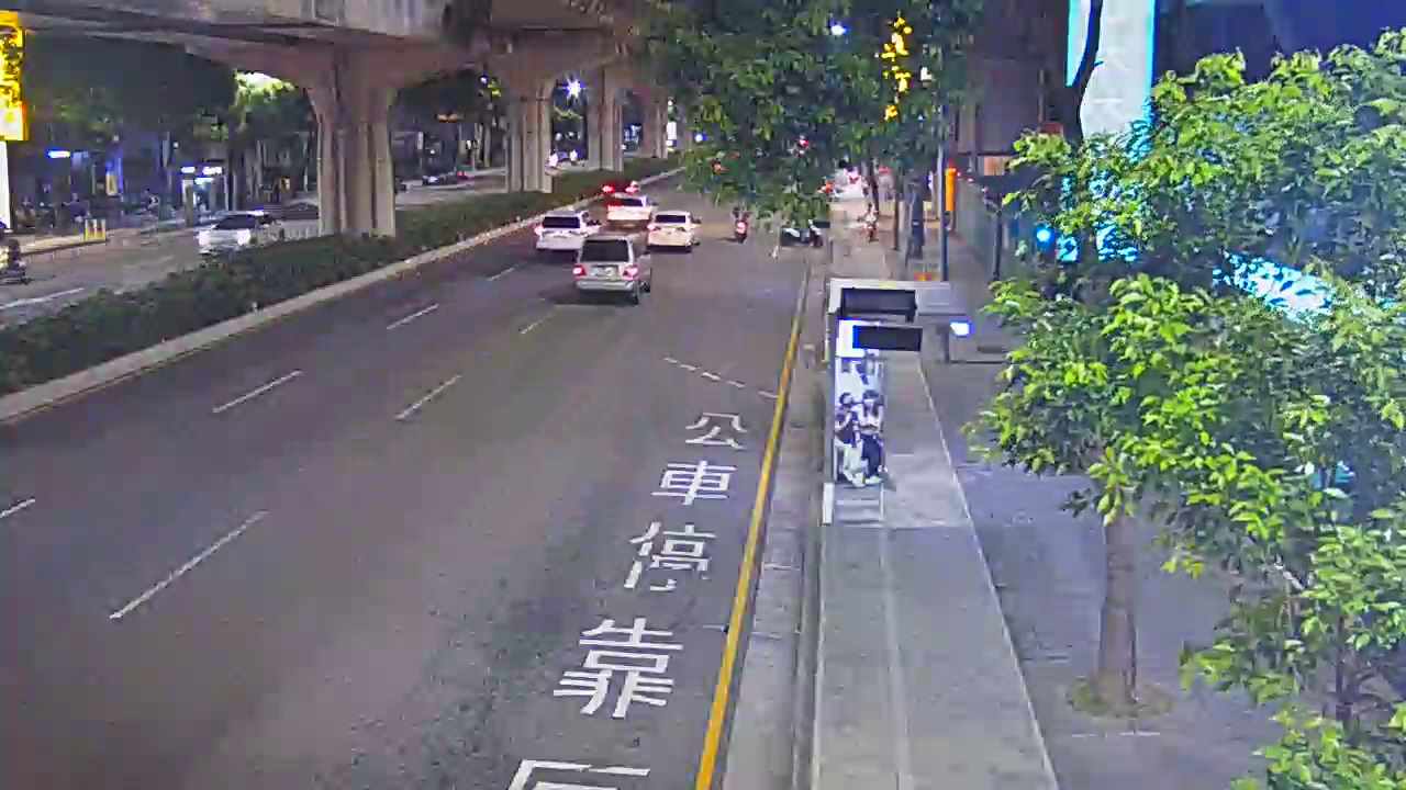 文心路/河南路(右側車流往中清路)