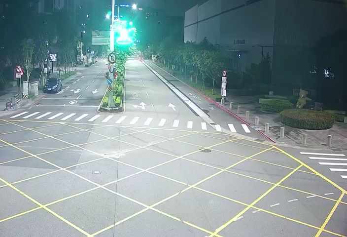 敦富路/南興北一街(右側車流往潭子)
