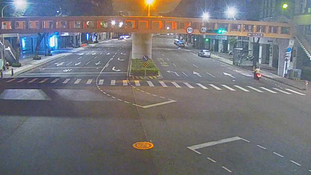 文心路/甘肅路(右側車流往河南路)