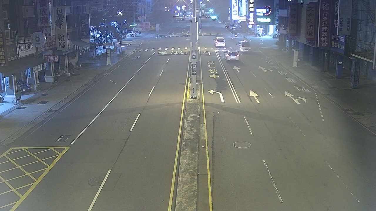 台中市道路 [07061]中清路/1386巷(右側車流往文心路),Zhongqing Rd/Ln. 1386 (Right side Traffic flow to Wenxin Rd) 距離305公尺