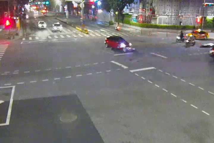 台中市北屯區崇德路二段/文心路四段(右側車流往進化北路)