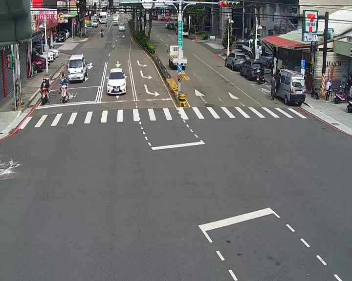 崇德路/豐樂路(右側車流往環中路)