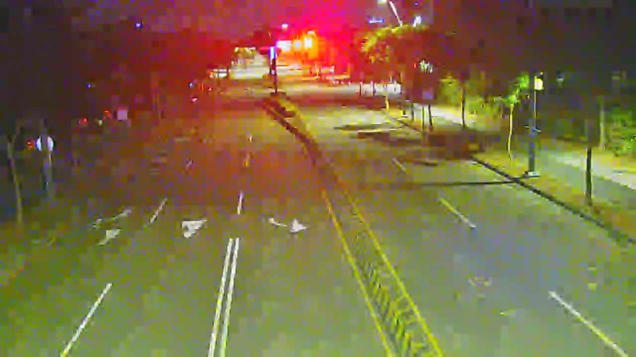 凱旋路/大鵬路(右側車流往凱旋七街)