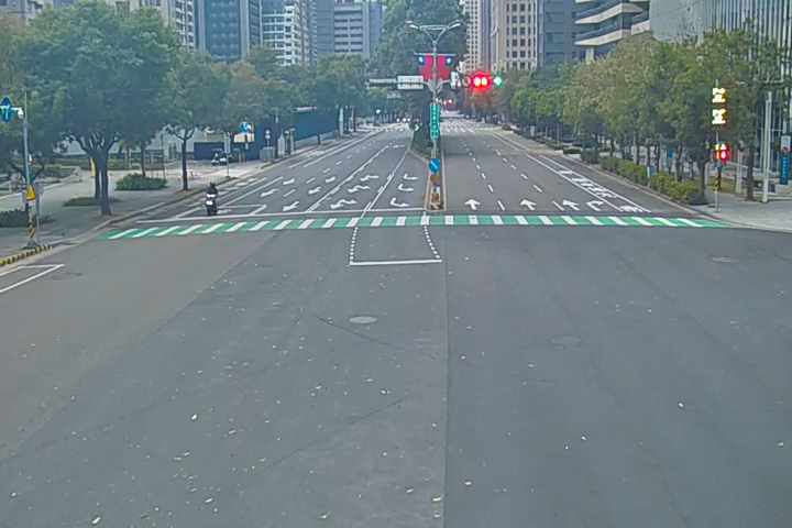 市政北七路/惠中路(右側車流往市政路)