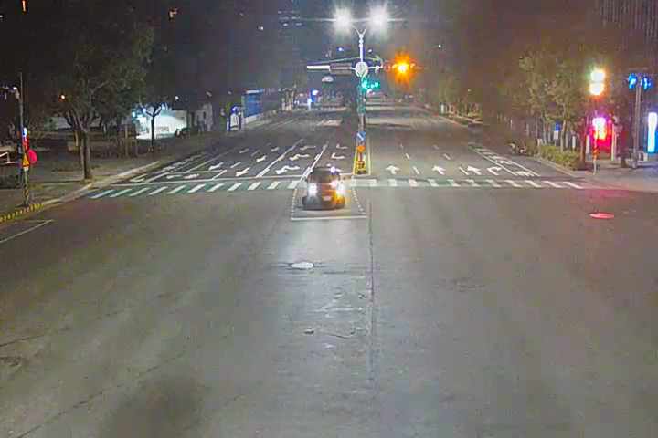 市政北七路/惠中路(右側車流往市政路)