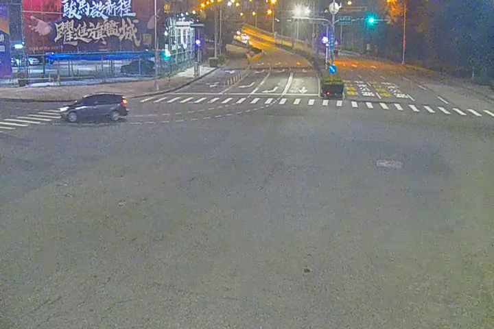 高鐵東路/高鐵五路(右側車流往台74)